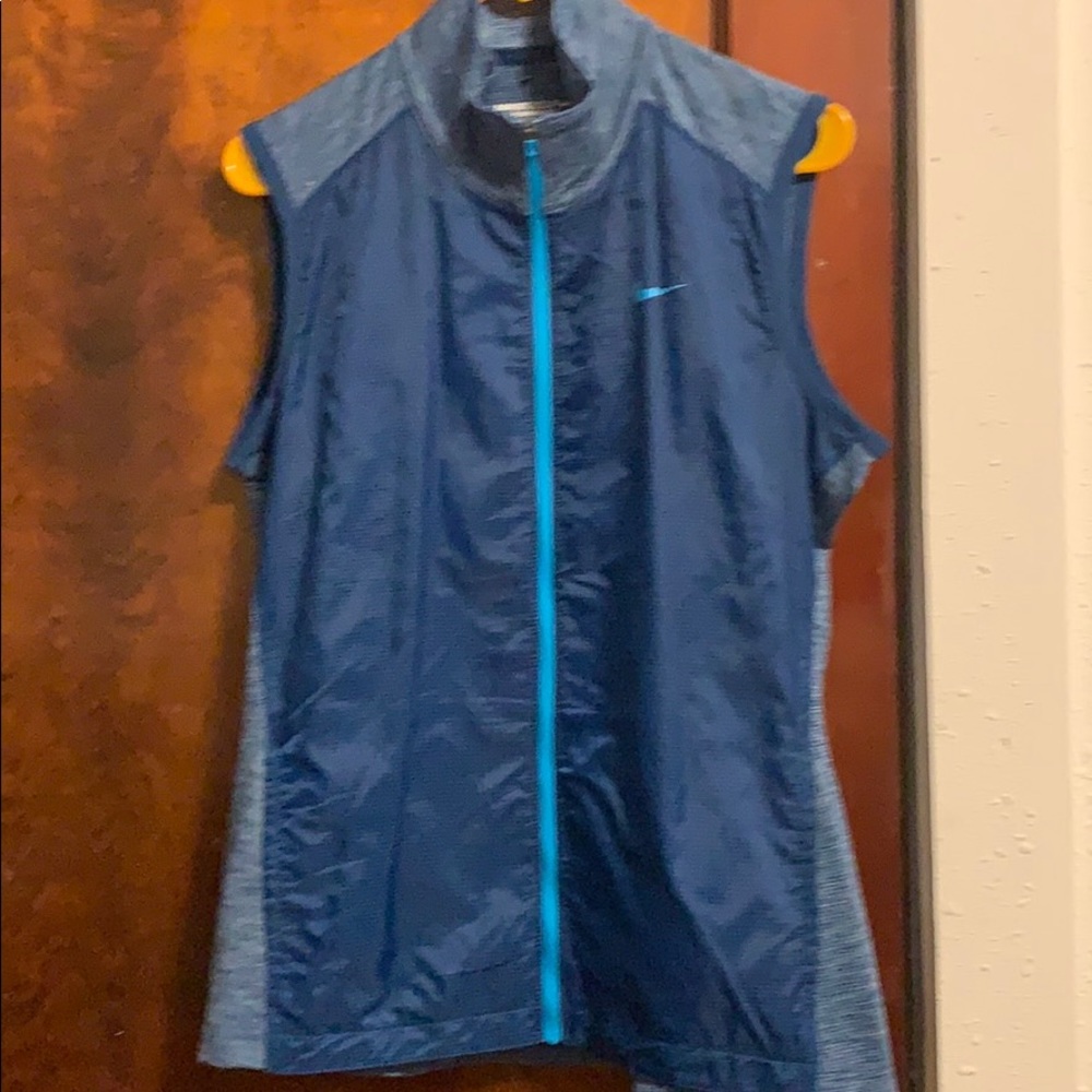 Nike golf vest